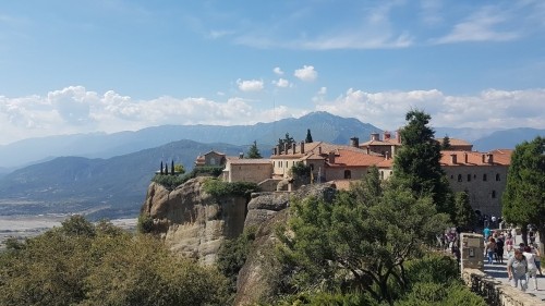 Meteora Monasteries Greece – Legendary landscapes and majestic monasteries