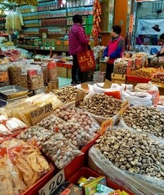 Hong Kong’s Tai Po Market | A Walking Food Tour 