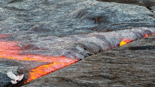 The Dancing Lava Fountains of Erta Ale •