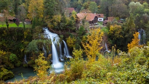 A guide to visiting Plitvice Lakes National Park & photography tips